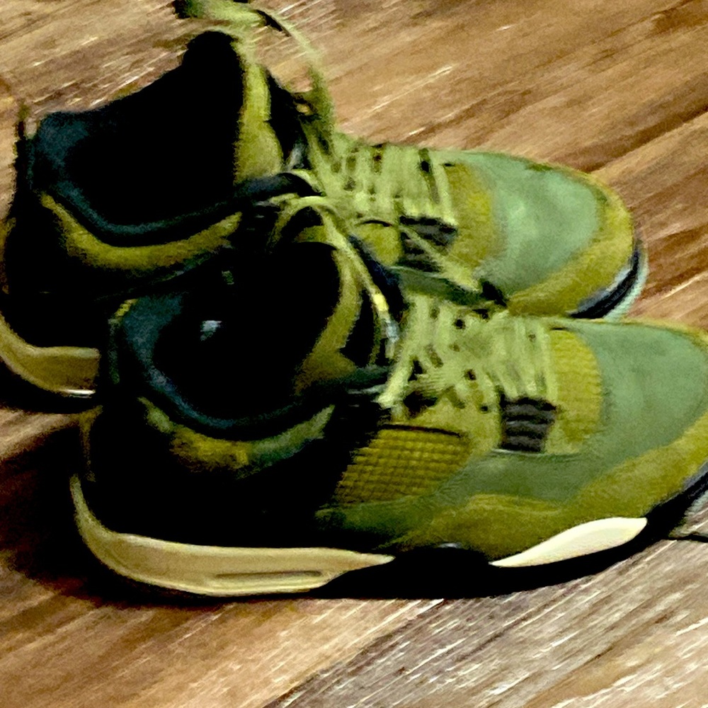 Retro Jordan 4s